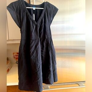 Old Navy flutter sleeve dress